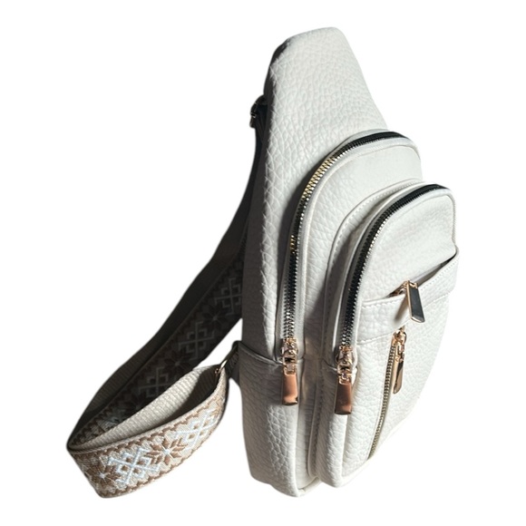 Sling Bag Beige, Quilted Faux Leather Coin Purse, Rhinestone Heart Keychain Set - Picture 8 of 15